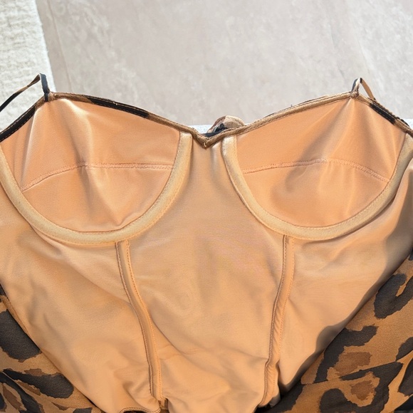 Blumarine Leopard Print Ruffle Dress sz 42 - Picture 12 of 13